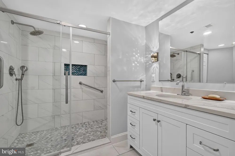 5802 NICHOLSON LANE #2-602 North Bethesda, MD 20852