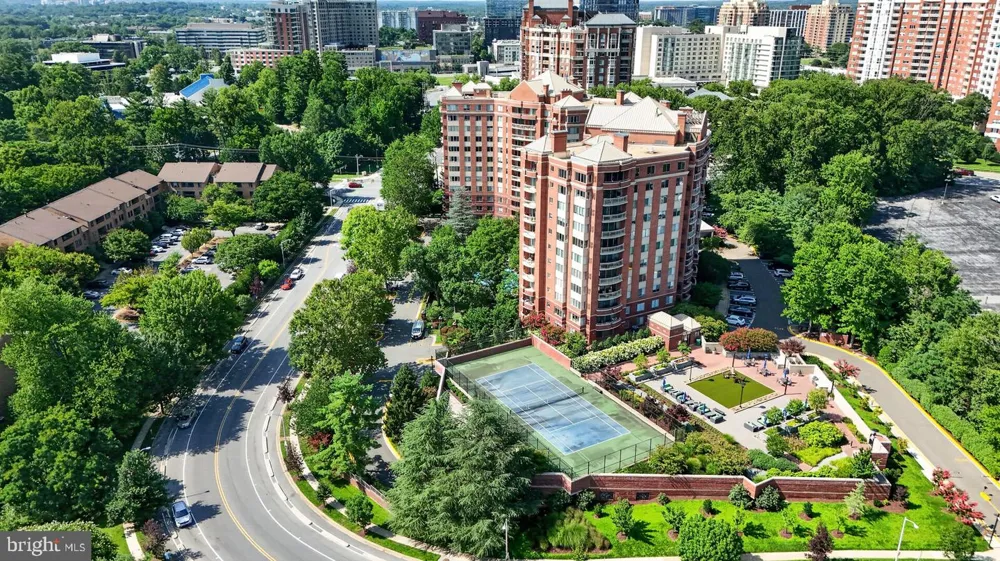 5802 NICHOLSON LANE #2-602 North Bethesda, MD 20852