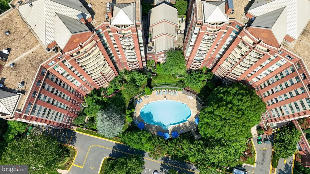 5802 NICHOLSON LANE #2-602 North Bethesda, MD 20852