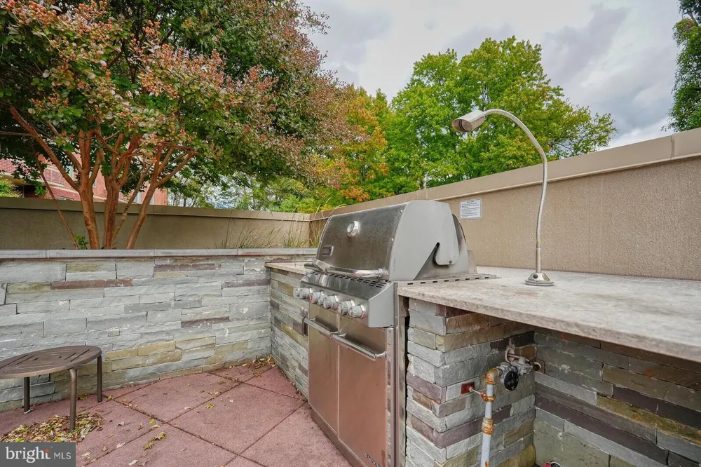 5802 NICHOLSON LANE #2-602 North Bethesda, MD 20852