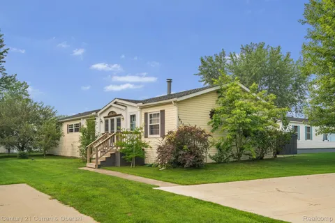 39253 Island Drive
