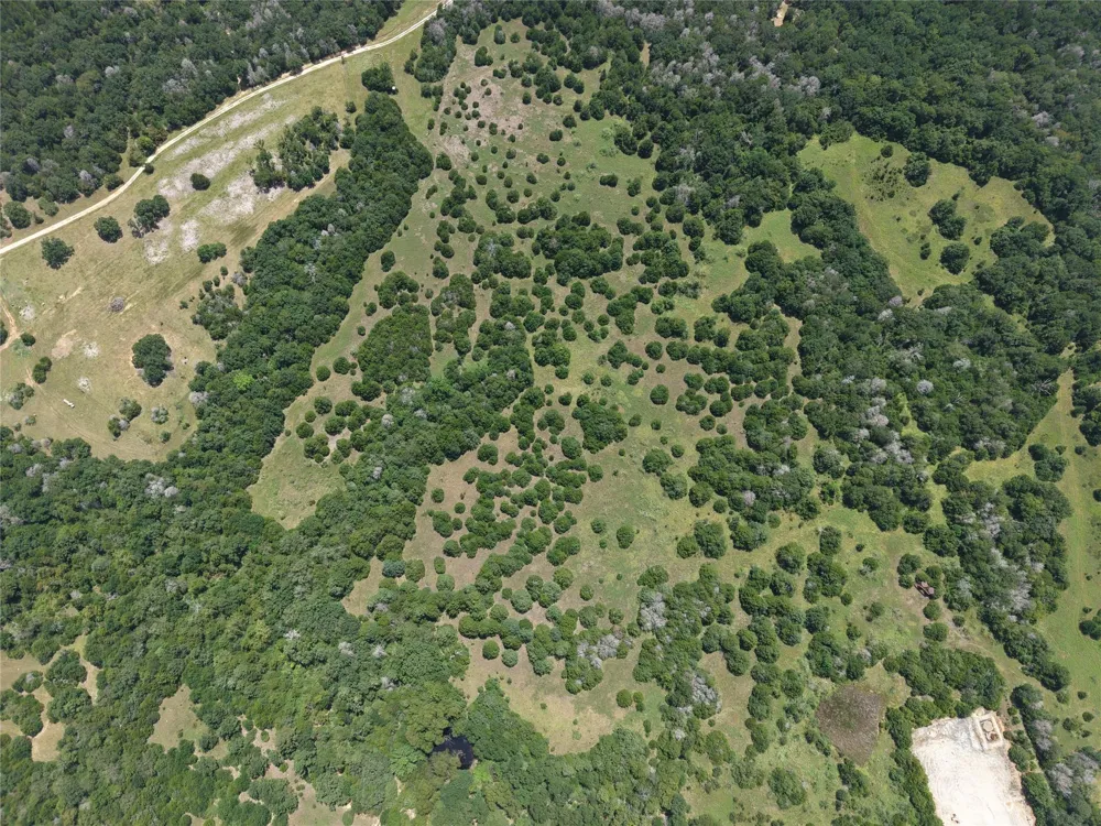 Lcr 758 Thornton, TX 76687