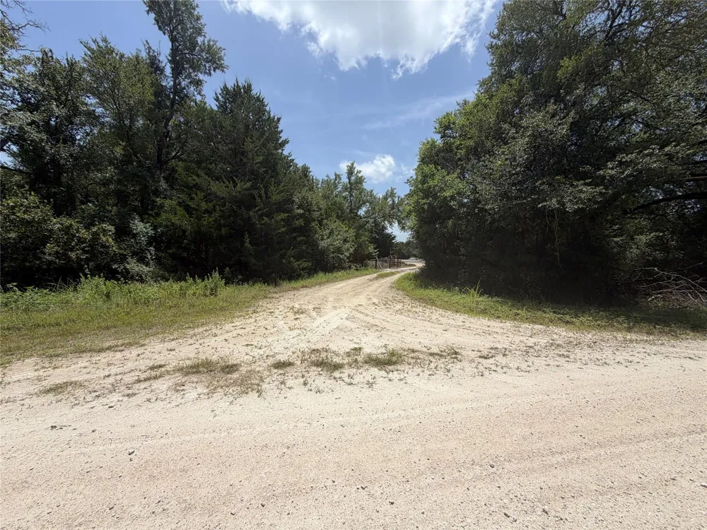 Lcr 758 Thornton, TX 76687