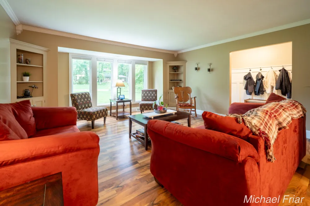 2700 Shadowbrook Drive SE Cascade Charter Township, MI 49546