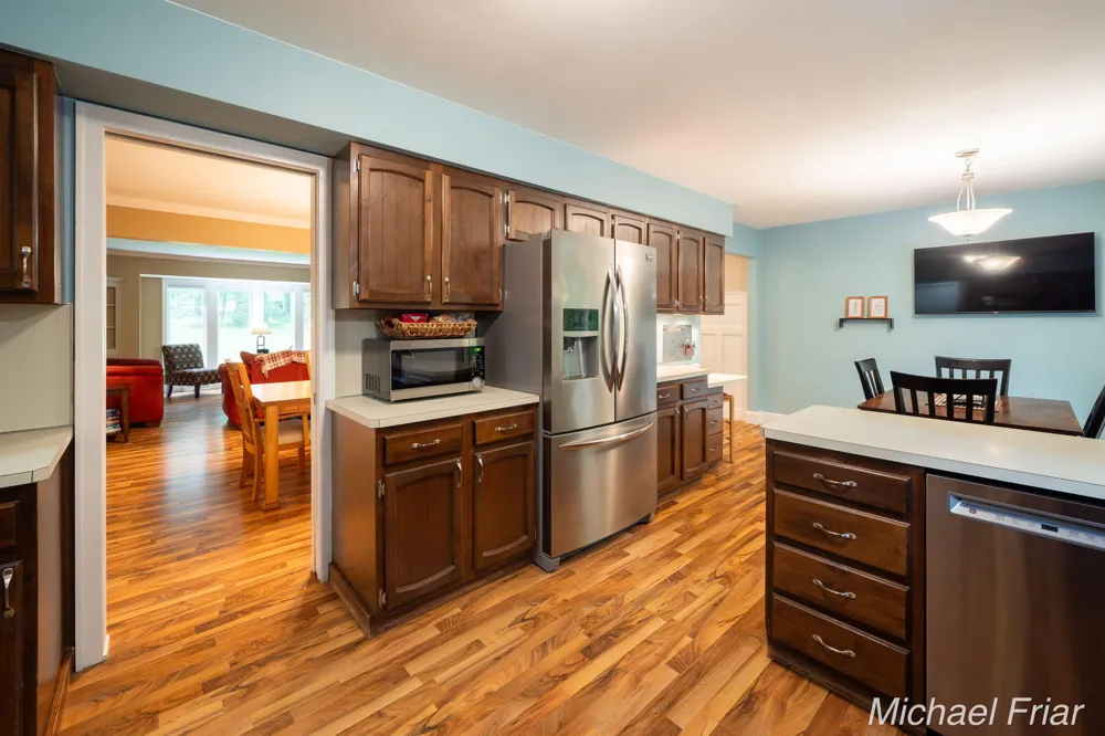 2700 Shadowbrook Drive SE Cascade Charter Township, MI 49546