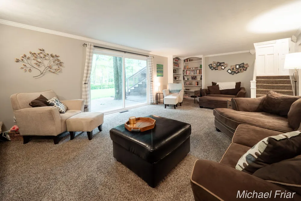 2700 Shadowbrook Drive SE Cascade Charter Township, MI 49546