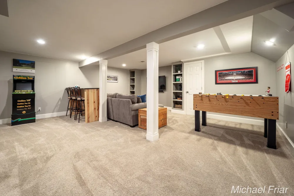 2700 Shadowbrook Drive SE Cascade Charter Township, MI 49546