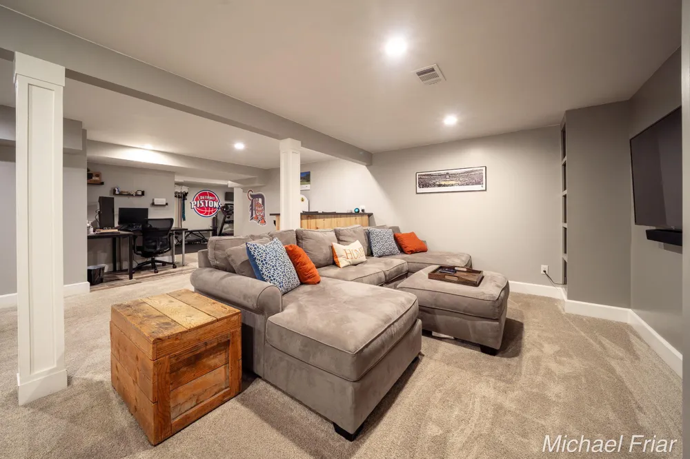 2700 Shadowbrook Drive SE Cascade Charter Township, MI 49546