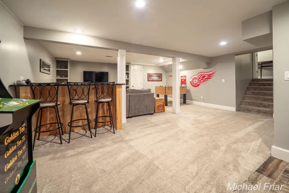 2700 Shadowbrook Drive SE Cascade Charter Township, MI 49546