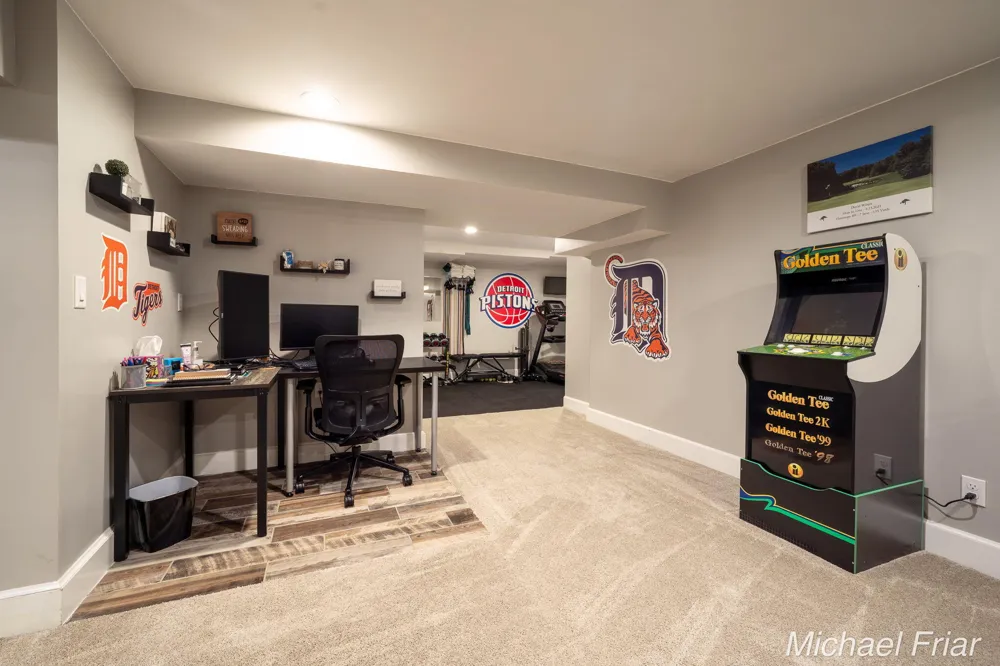 2700 Shadowbrook Drive SE Cascade Charter Township, MI 49546