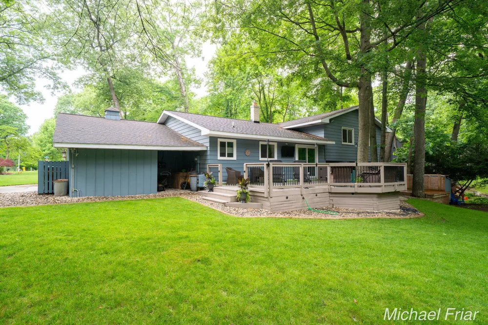 2700 Shadowbrook Drive SE Cascade Charter Township, MI 49546