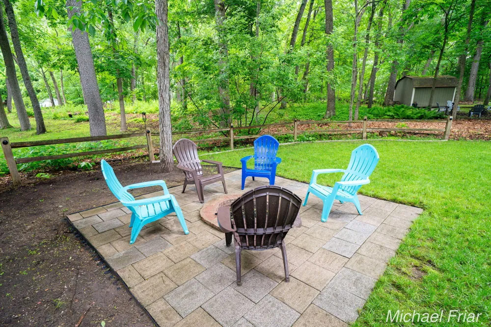 2700 Shadowbrook Drive SE Cascade Charter Township, MI 49546