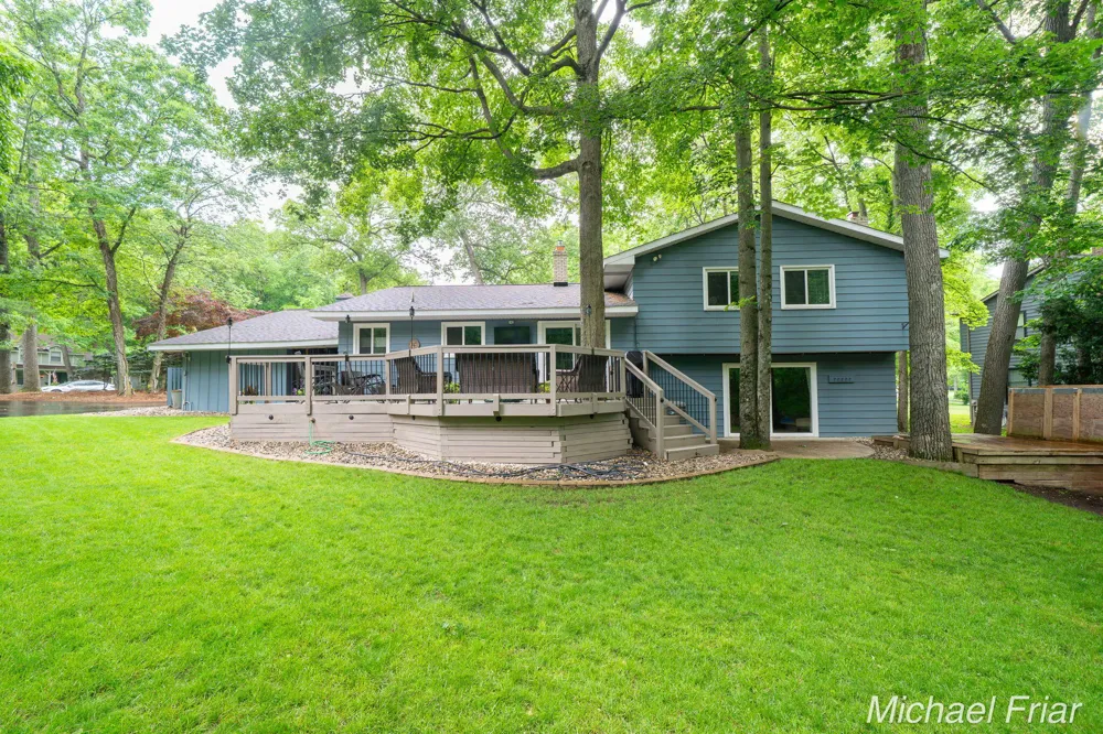 2700 Shadowbrook Drive SE Cascade Charter Township, MI 49546