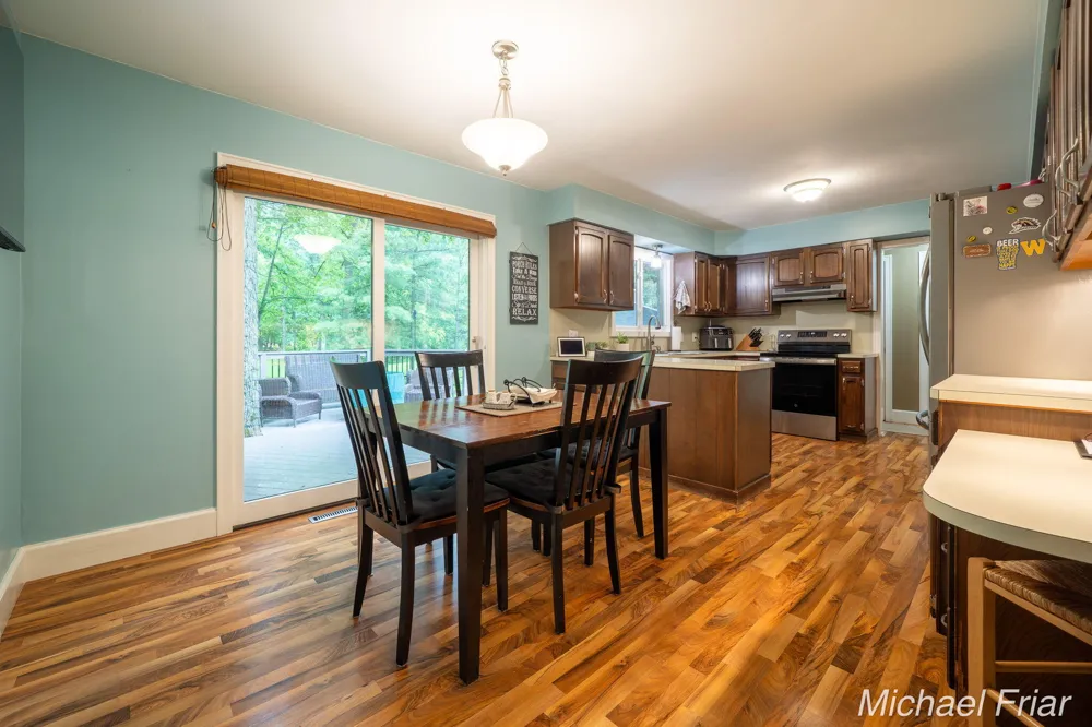 2700 Shadowbrook Drive SE Cascade Charter Township, MI 49546