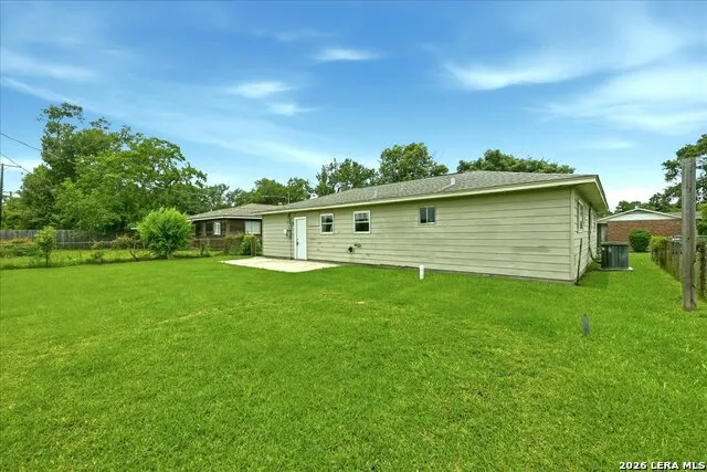 3411 Bowling Ln. Orange, TX 77630
