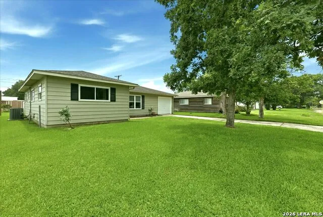 3411 Bowling Ln. Orange, TX 77630