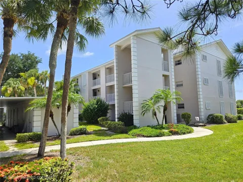 437 CERROMAR LANE #424