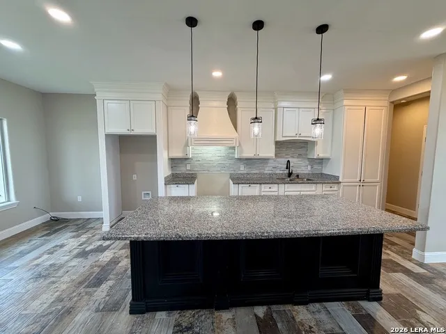 17059 FM 1021 El Indio, TX 78860