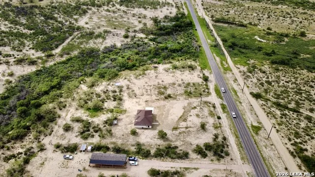 17059 FM 1021 El Indio, TX 78860