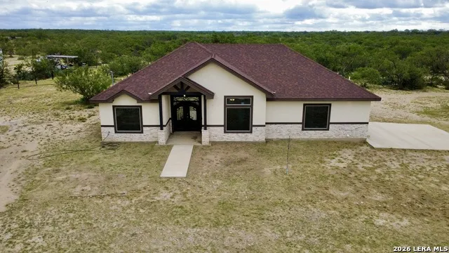 17059 FM 1021 El Indio, TX 78860