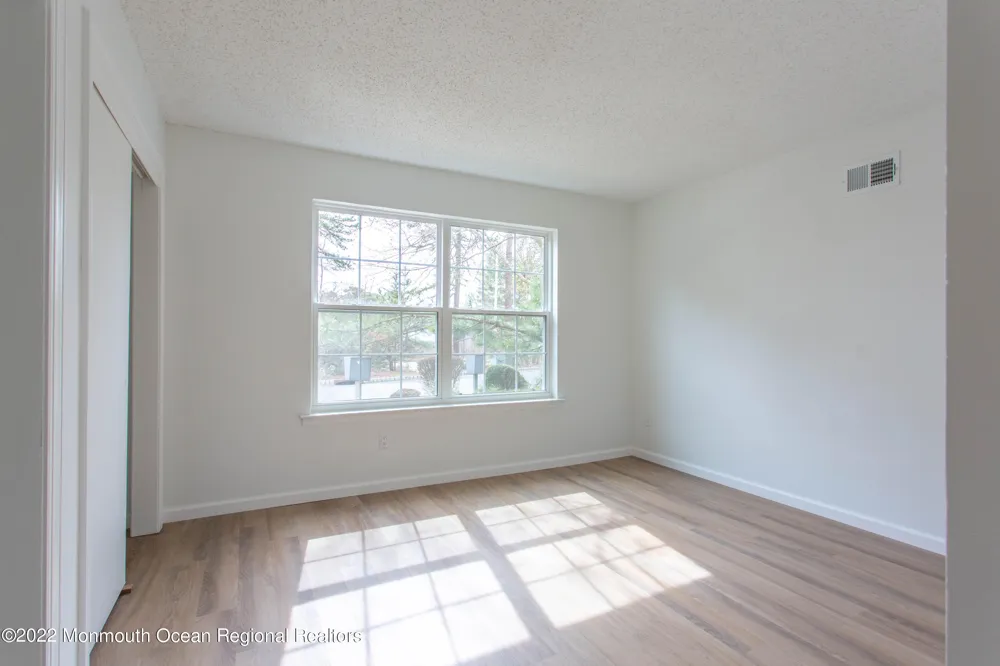 49 Diane Drive Tinton Falls, NJ 07753