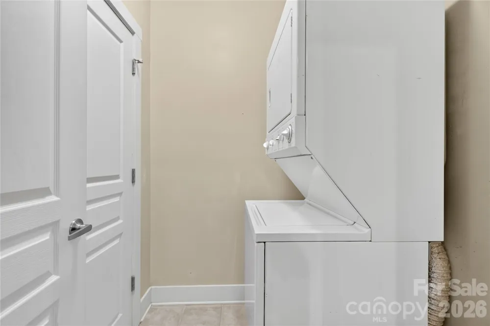 9 Kenilworth Knolls #303 Asheville, NC 28805