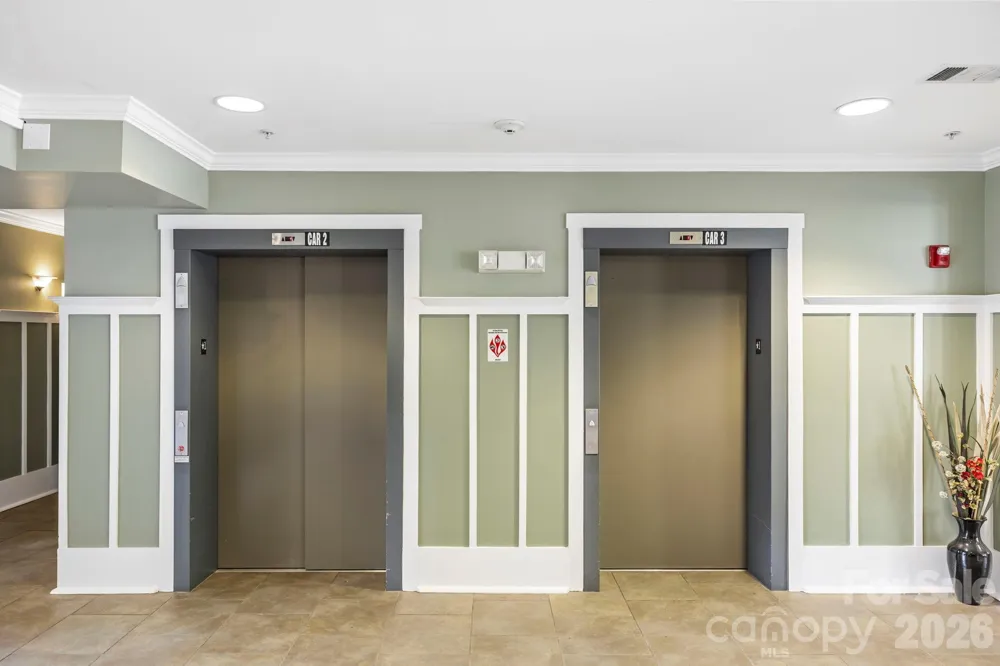 9 Kenilworth Knolls #303 Asheville, NC 28805