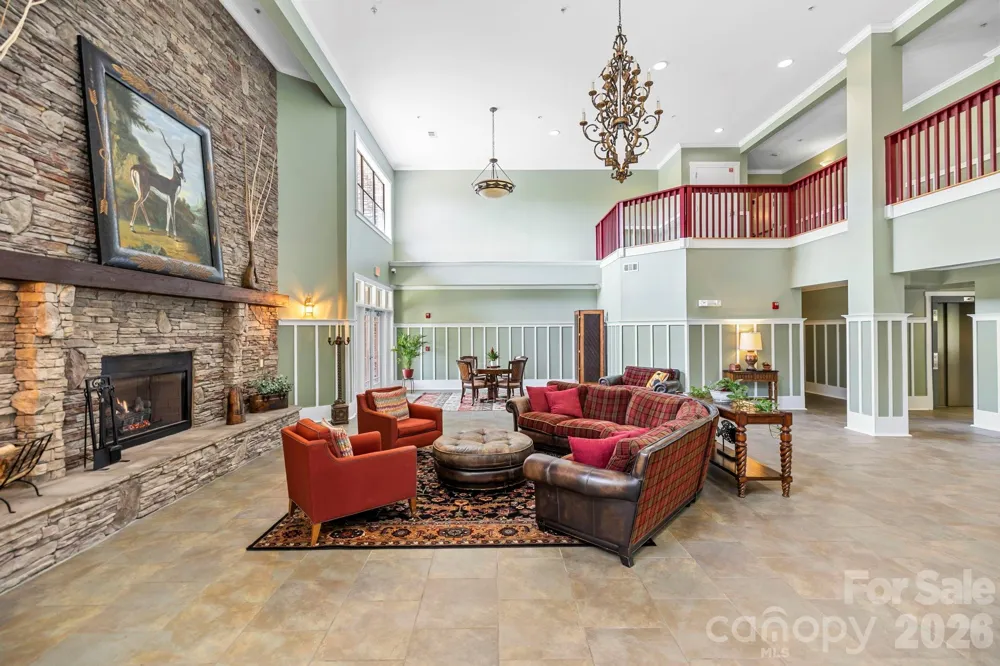 9 Kenilworth Knolls #303 Asheville, NC 28805