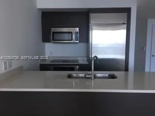 500 Brickell Ave #2200 Miami, FL 33131