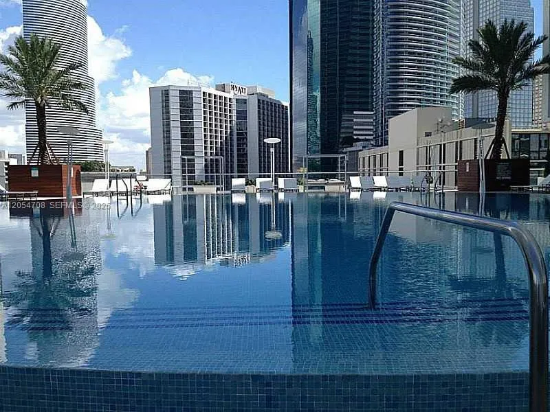 500 Brickell Ave #2200 Miami, FL 33131