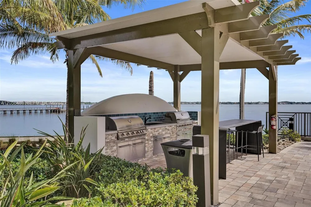 41 Seminole Street SW #Apt #3-10 Stuart, FL 34994