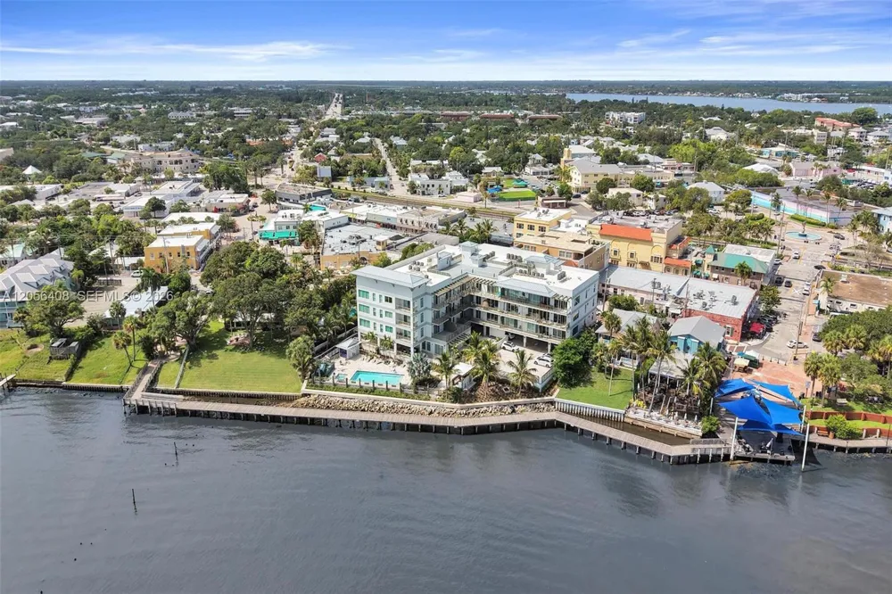 41 Seminole Street SW #Apt #3-10 Stuart, FL 34994