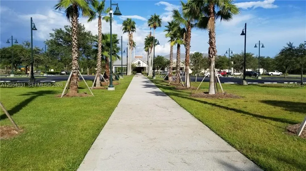 23 Cottagemaid St North Port, FL 34288