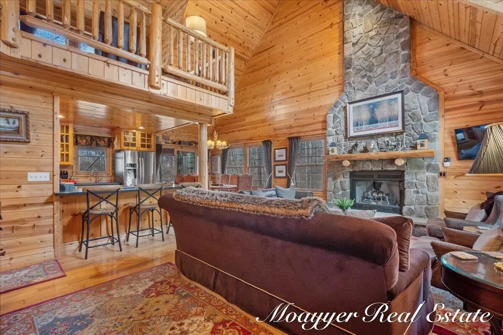 6459 Lilypad Lane Saugatuck Township, MI 49453