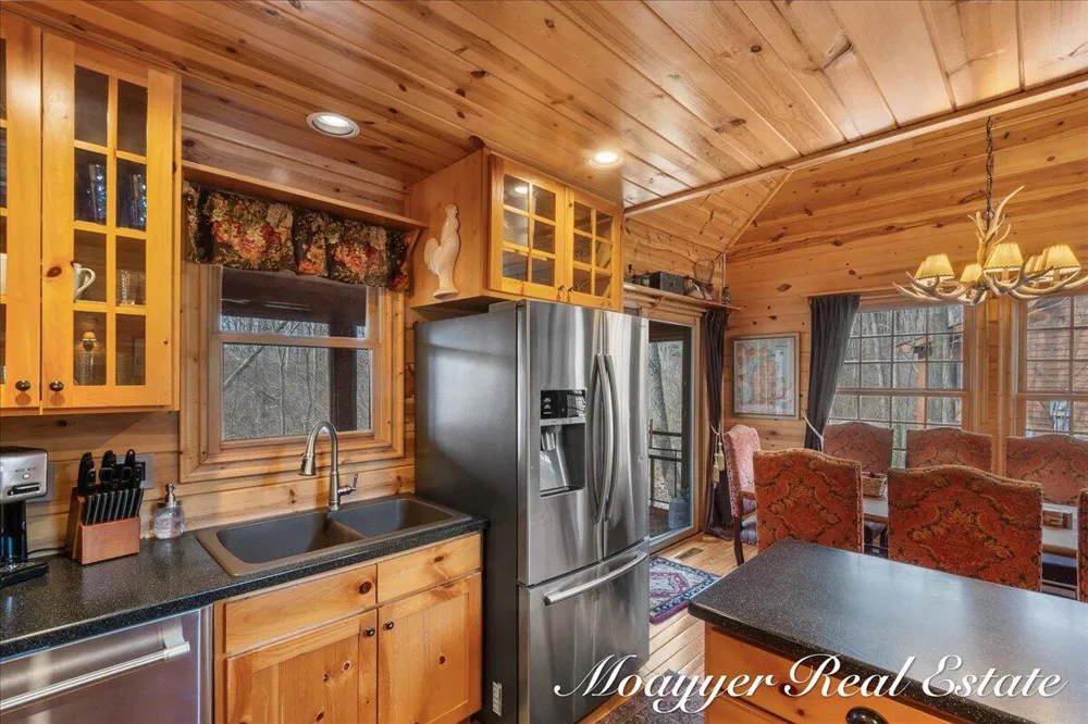 6459 Lilypad Lane Saugatuck Township, MI 49453