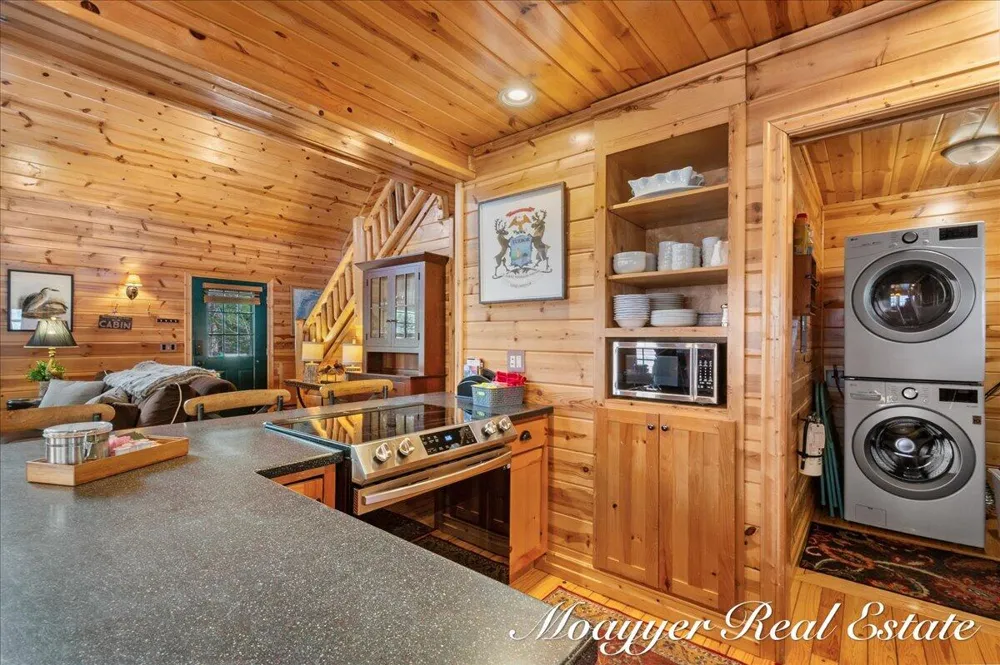 6459 Lilypad Lane Saugatuck Township, MI 49453