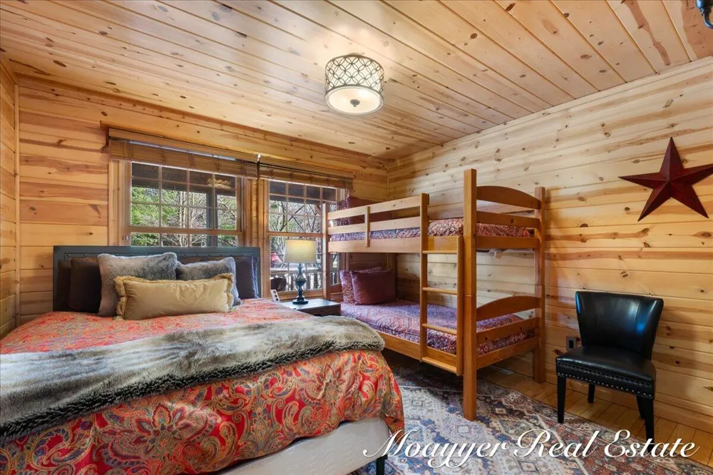 6459 Lilypad Lane Saugatuck Township, MI 49453
