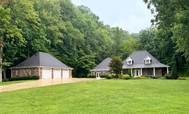 488 Stovall Hollow Rd Belvidere, TN 37306