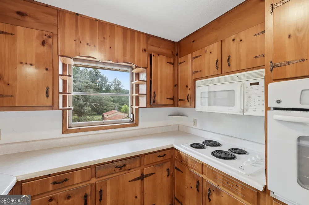4398 Highway 115 Demorest, GA 30535
