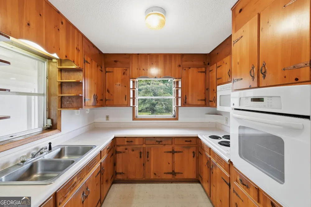 4398 Highway 115 Demorest, GA 30535