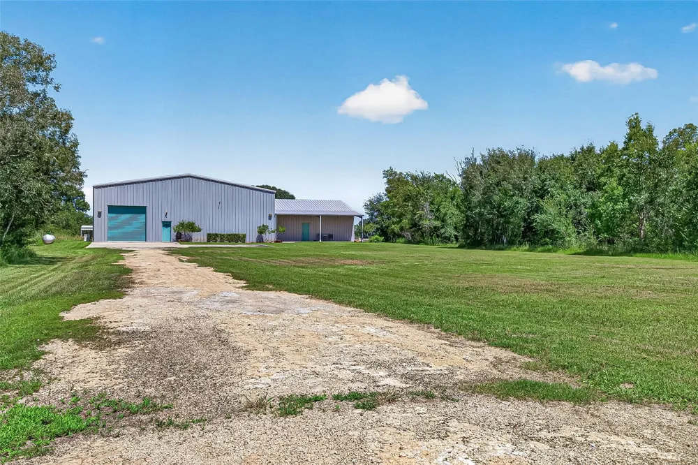 22610 Cessna Road Needville, TX 77461