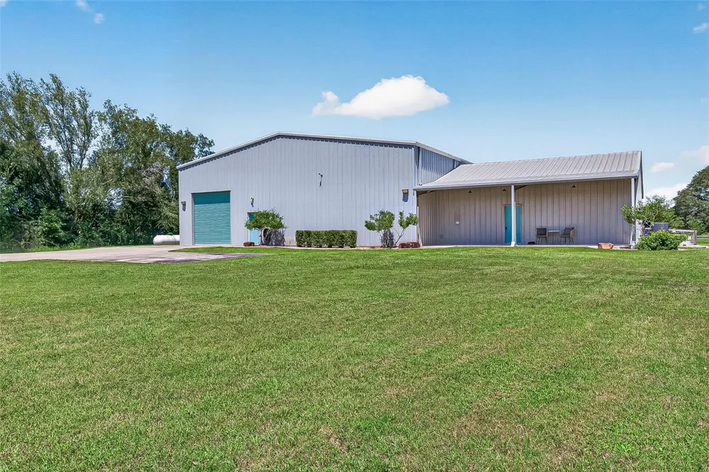 22610 Cessna Road Needville, TX 77461