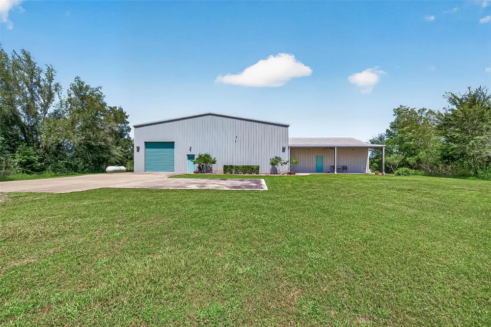 22610 Cessna Road Needville, TX 77461