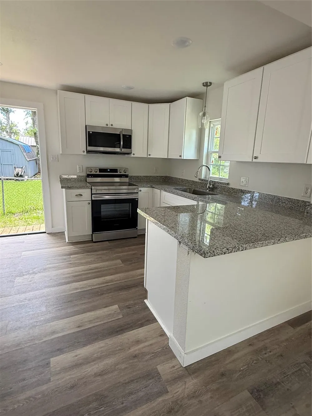 324 E Wilkins Street Angleton, TX 77515