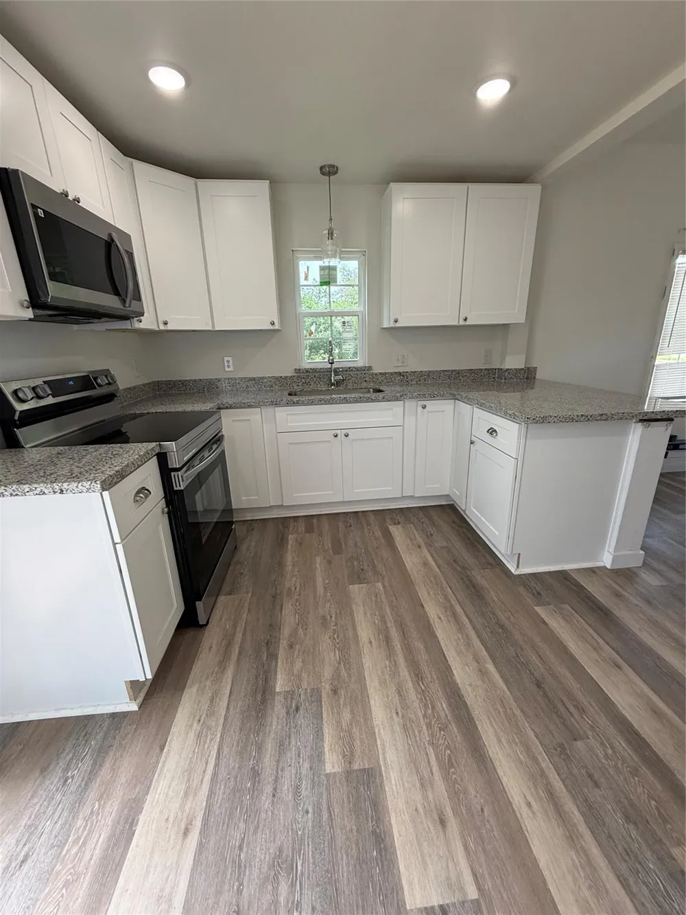 324 E Wilkins Street Angleton, TX 77515