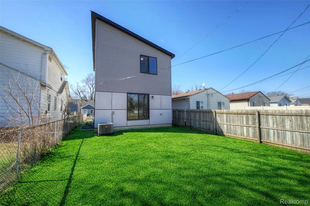2808 Goodrich Street Ferndale City, MI 48220