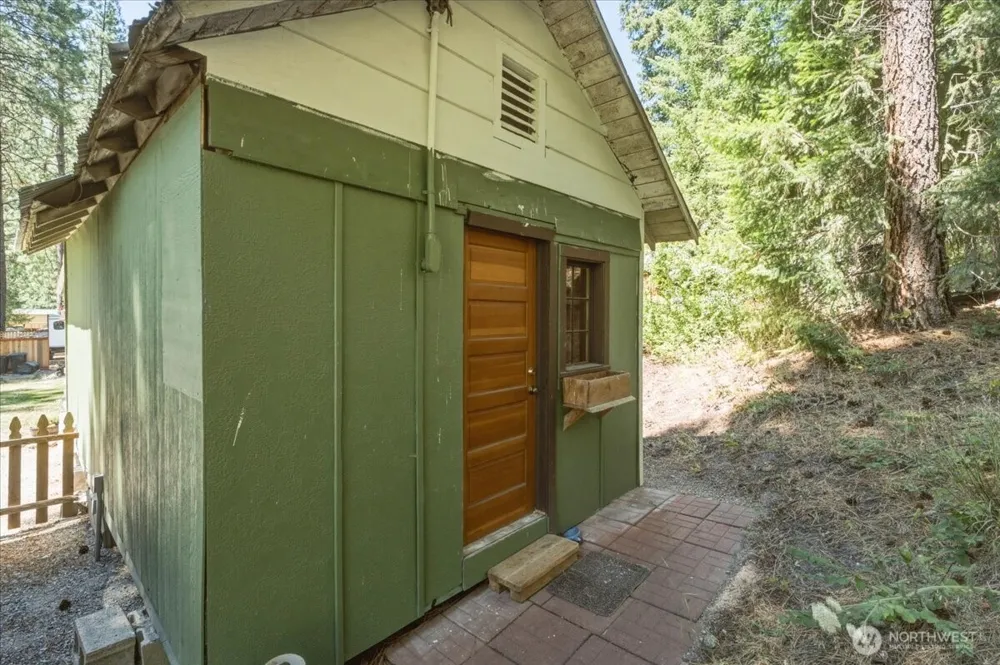 17964 Entiat River Road Entiat, WA 98822
