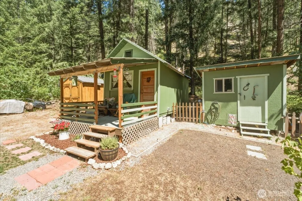 17964 Entiat River Road Entiat, WA 98822