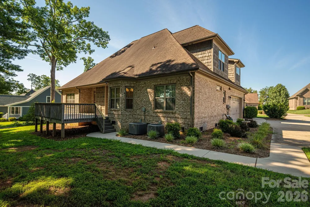 708 Players Ridge Road Hickory, NC 28601