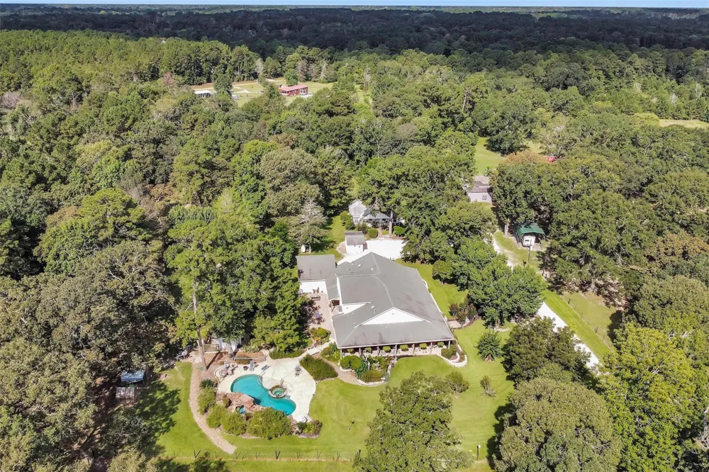 235 Caravella Court Livingston, TX 77351